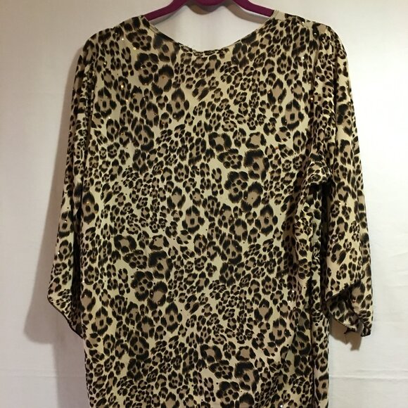 Leopard Print Layered Look Top - Picture 3 of 4